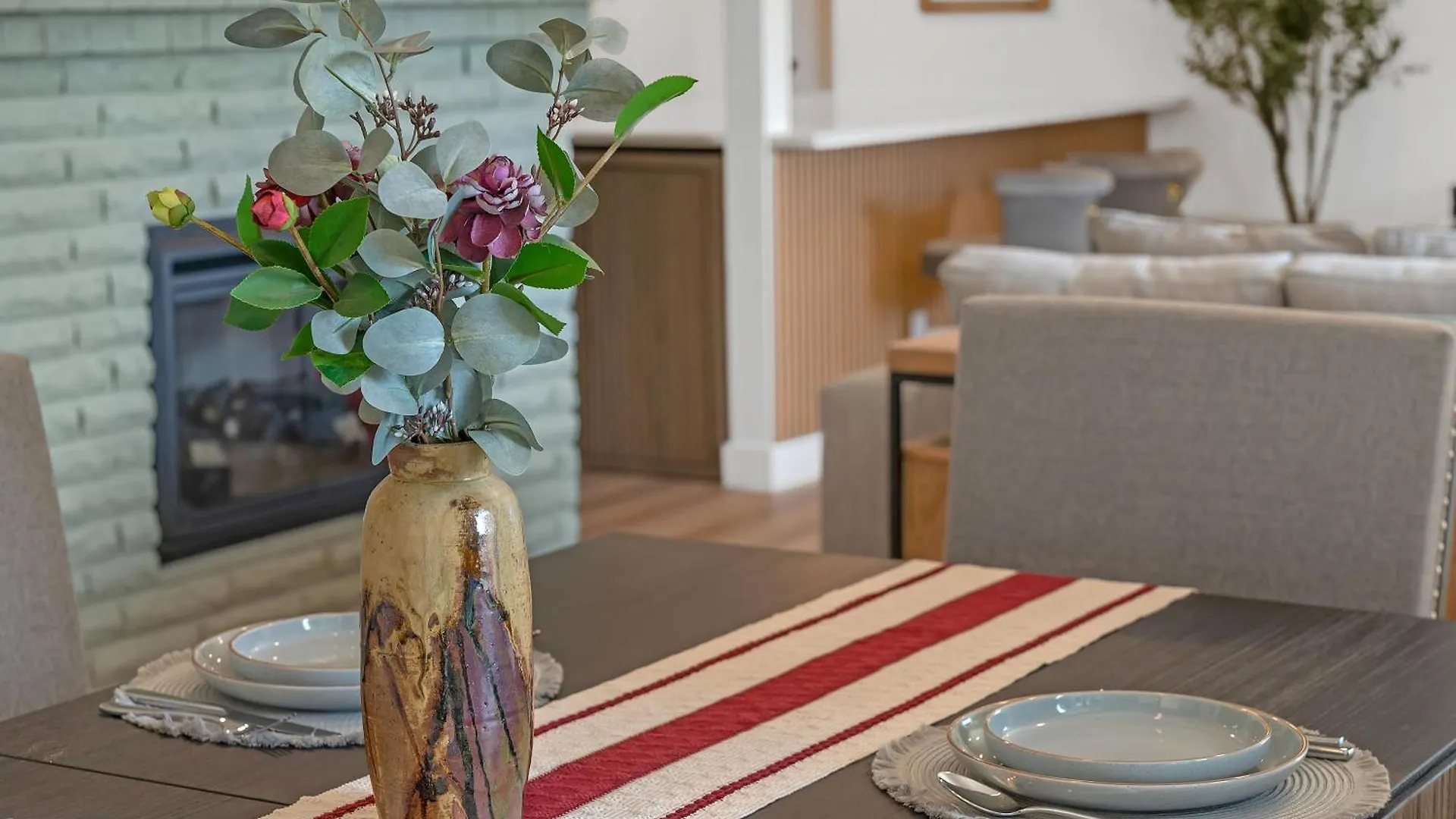 Holiday home Evergreen Garden Wi-Fi Available Close To Nike Intel Hospital Downtown Portland